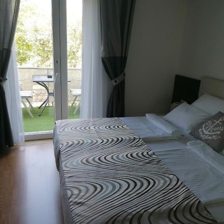 Apartments Ljubica Krk Town Eksteriør bilde