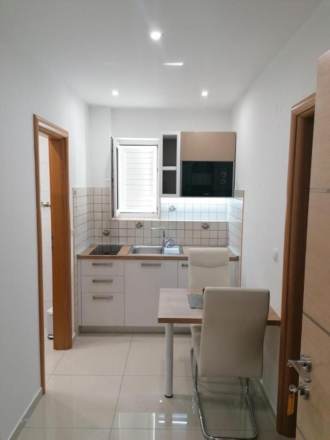 Apartments Ljubica Krk Town Eksteriør bilde