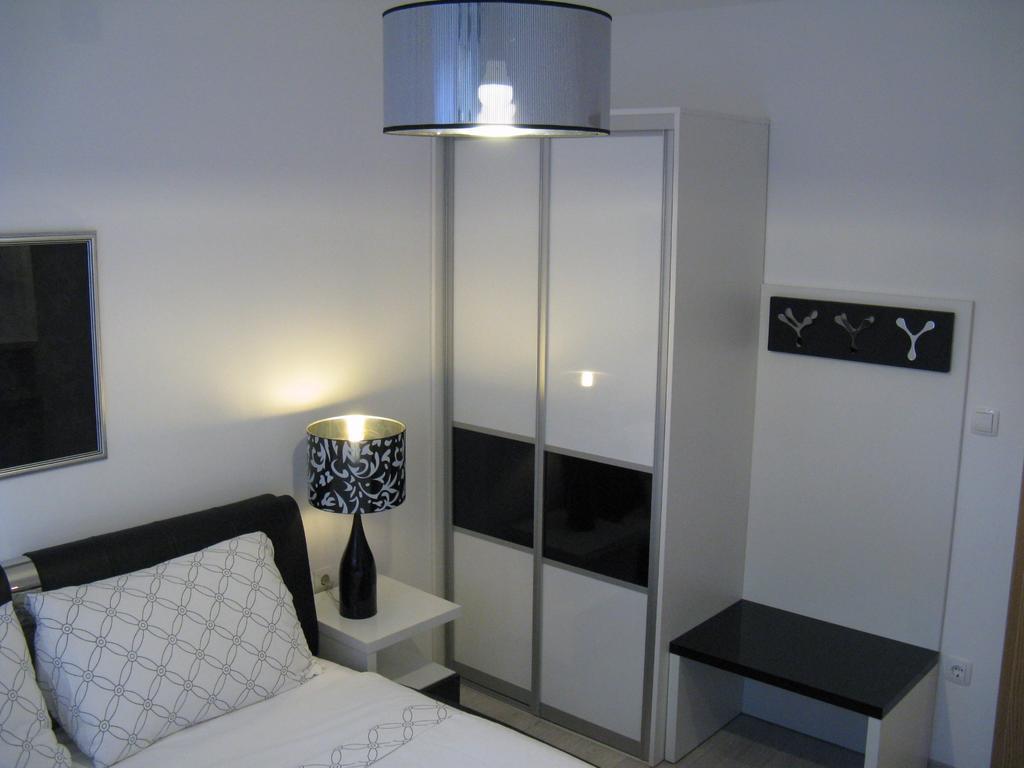 Apartments Ljubica Krk Town Eksteriør bilde