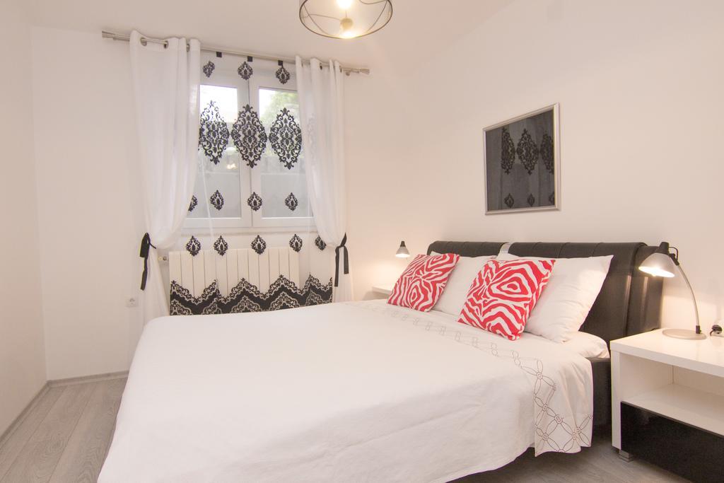 Apartments Ljubica Krk Town Eksteriør bilde