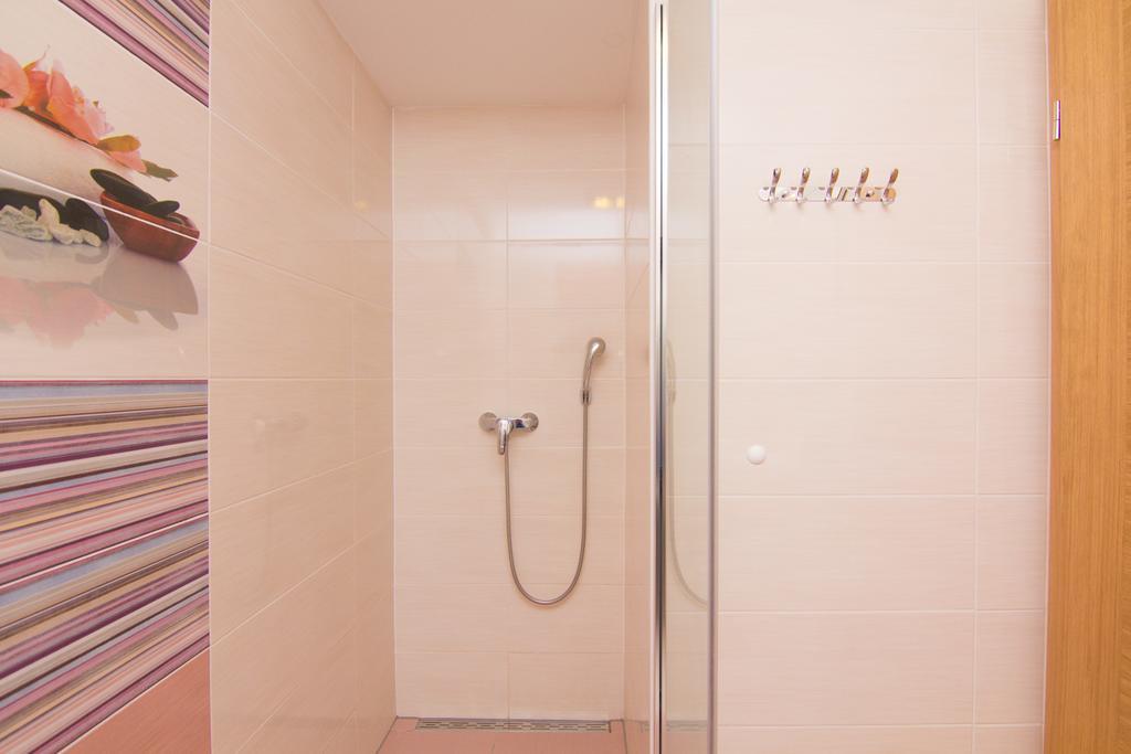 Apartments Ljubica Krk Town Eksteriør bilde